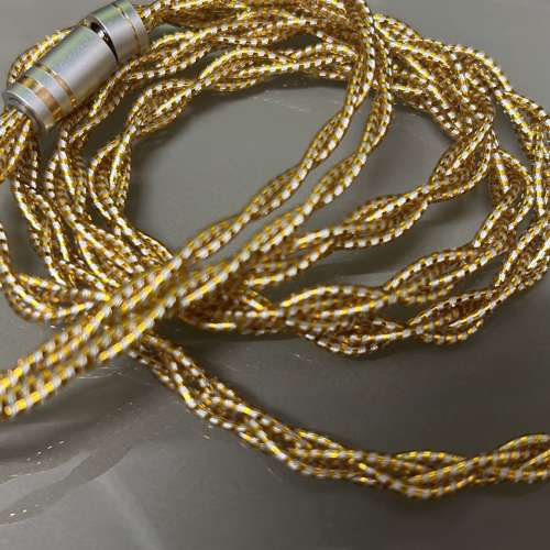 (限量產品)[2023高級視廳音響展](耳機展)(耳機線名:金龍)CNC車床切割，金銀銅箔絲耳...