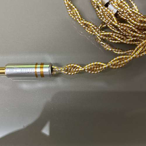 (限量產品)[2023高級視廳音響展](耳機展)(耳機線名:金龍)CNC車床切割，金銀銅箔絲耳...