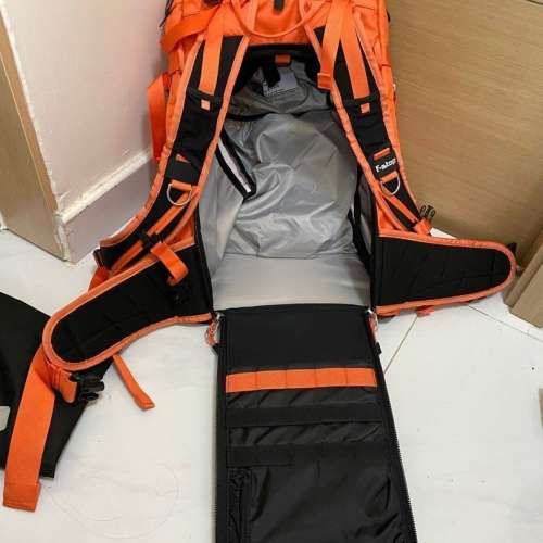 F-stop 相機背囊 (Lotus-32l)橙色 連f-stop medium shallow內膽  新舊如圖 有使用痕跡