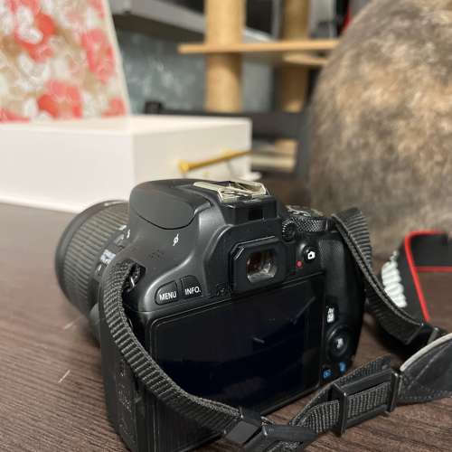 Canon 100D 連18-55 kit 9成新