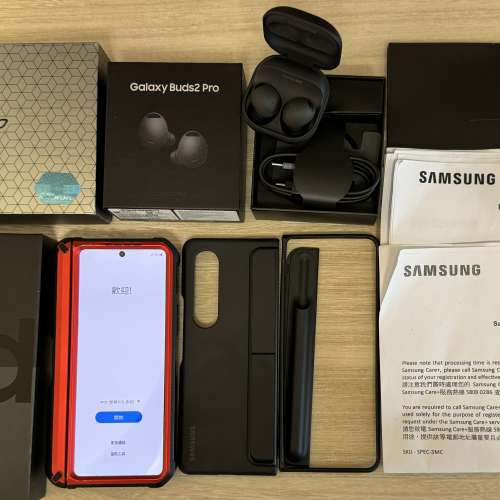 Samsung 三星 fold 4 炭灰綠 256g 連耳機 保養至9月