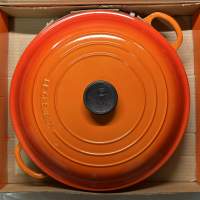全新 Le Creuset淺底琺瑯鑄鐵鍋連蓋 30cm 橙色