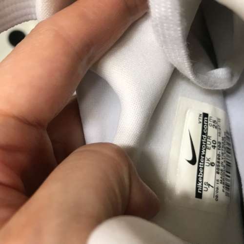 nike white shoes size 40