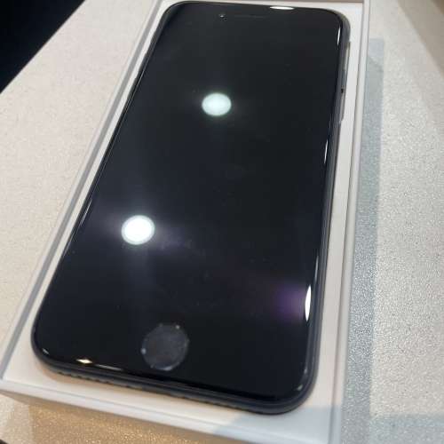 全新iphone se3 128gb 已激活無用過