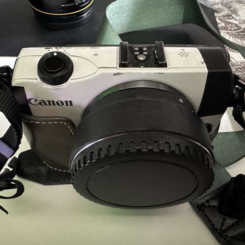 Canon eos m 連轉接環及18-55鏡頭