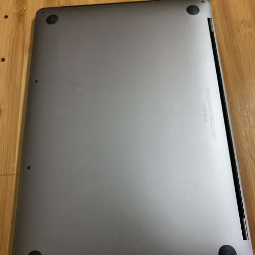 MacBook Pro 13 英寸，2020，四個 Thunderbolt 3