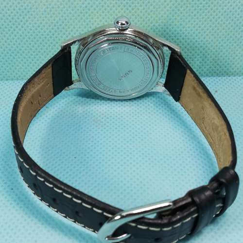 Vintage HILTON manual winding