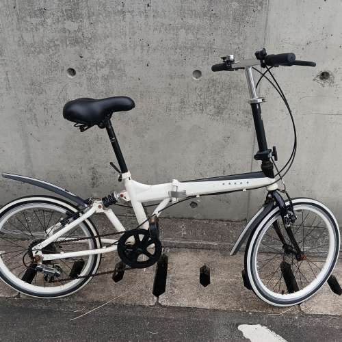成人 單車一部 ，20吋，可摺。