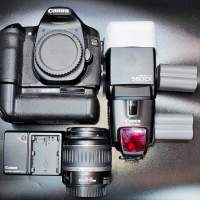 Canon 40D + BG-E2N + 18-55 II + 580EX