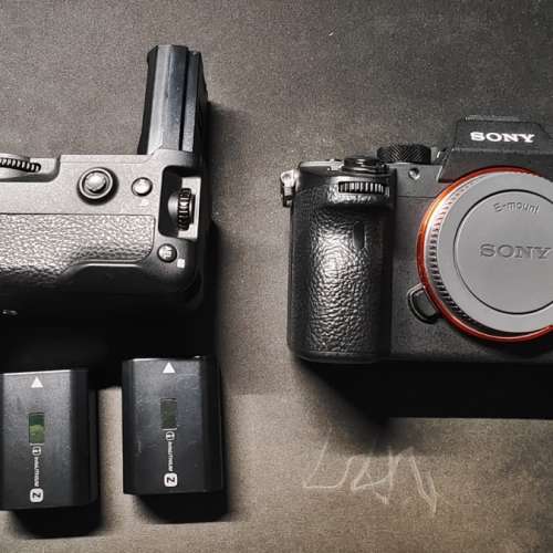 90% Sony A7R3 連直倒、正廠電*2