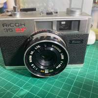 Ricoh 35 ZF 菲林相機（F/2.8大光圈40mm定焦鏡頭、B快門）