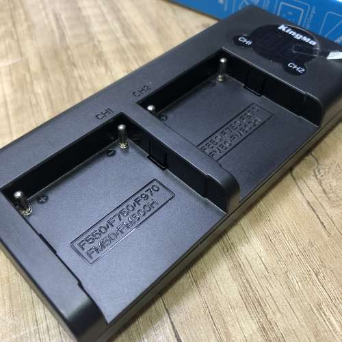 全新✨KingMa LCD 顯示電量 雙頭鋰電池充電器 合NP-F750 F550 F970 FM50 FM500H