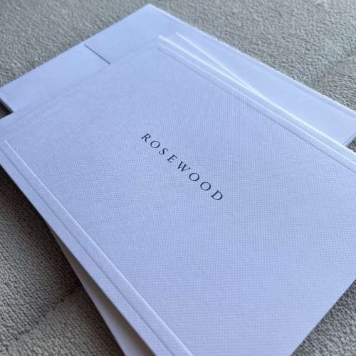 Rosewood $2500無限期現金黑卡 連信封