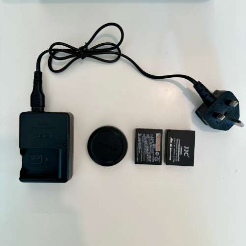 Fujifilm XT-20 XT 20 with XF 18-55mm F2.8-4 R LM OIS 連KIT 鏡