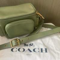 全新 Coach 綠色Utility Crossbody bag (可用作相機袋)