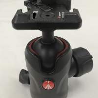 Manfrotto 496 Centre Ball Head with Top Lock plate (MH496-Q6)