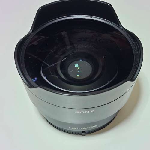 Sony FE 28mm F2 SEL28F20 and Fisheye 16mm SEL057FEC