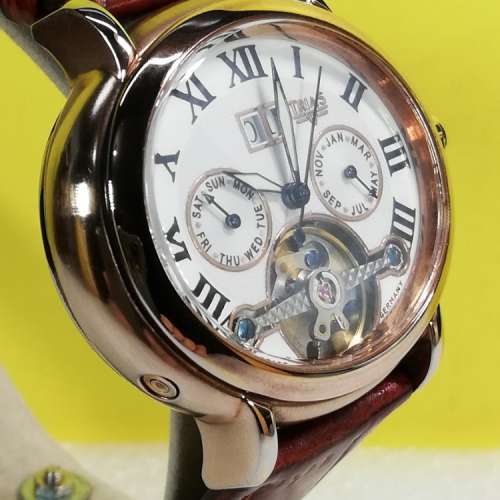 Trias 機械自動腕錶