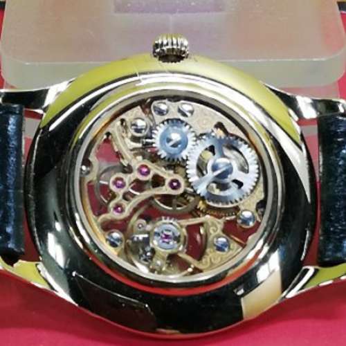 Epos hand-winding GP機械上鏈腕錶