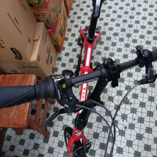 TRINX warwolf 2.0,16吋摺疊單車，鋁架，頭尾快拆，七速，好踩紮實 正常運作免維修...