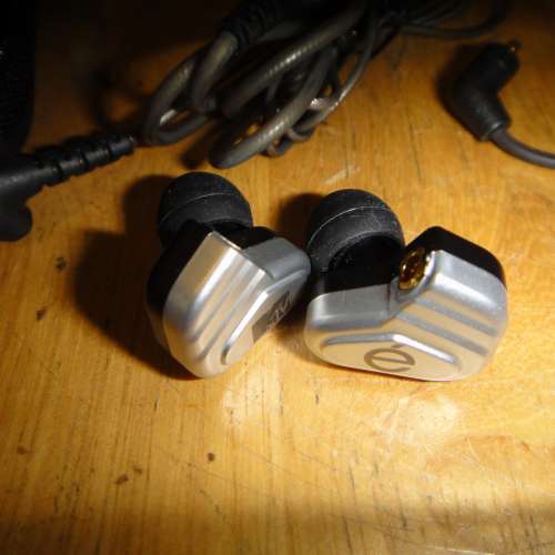 Évos – MTV Academy 運動入耳式有線耳機