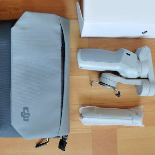 DJI  OM4  Handheld Foldable Stablizer