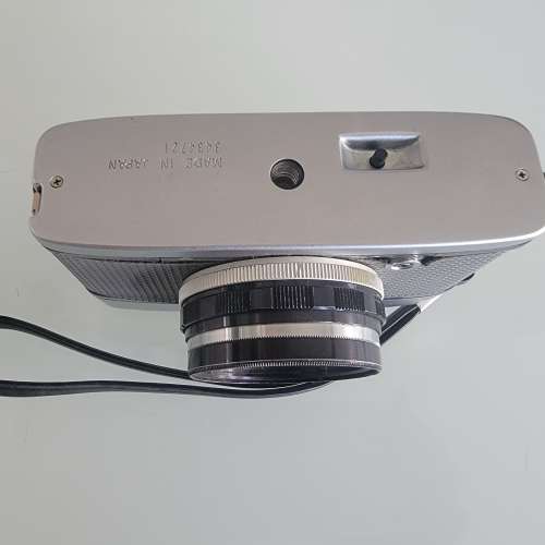 Olympus Pen EES-2 半格菲林相機 (免費)