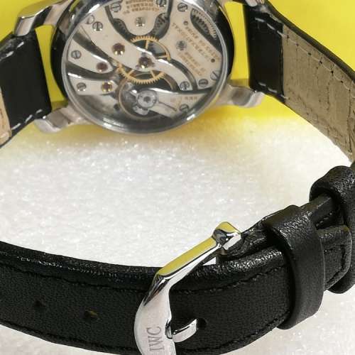 IWC(萬國錶)機械上鏈/綱皮帶腕錶