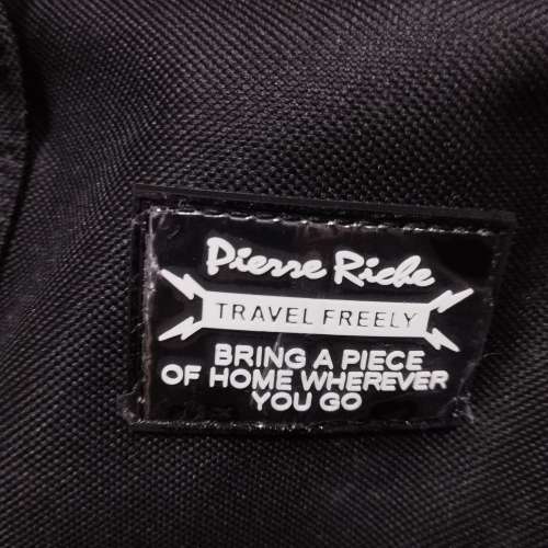 Pierre riche 黑色有輪旅行袋