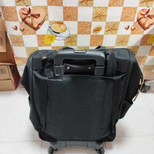 Pierre riche 黑色有輪旅行袋