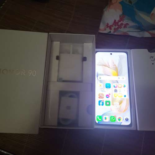 Honor 90 12+7+512