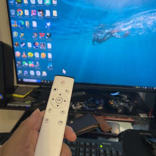 電腦遙控器。控制動畫前後音量大細。