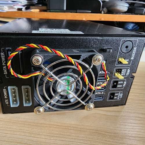 TOOLFREE  3.5寸 3盘位SATA/SAS 硬盘抽取盒