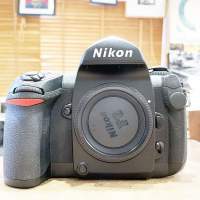 Nikon F6 AF 35mm Film SLR Camera (Body Only)