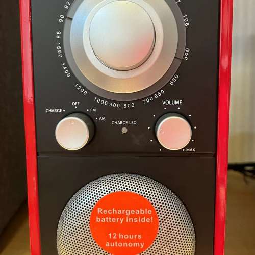 全新Artsound鋼琴漆木製外殼AM/FM收音機，靈敏度高，絕對清晰及靚聲