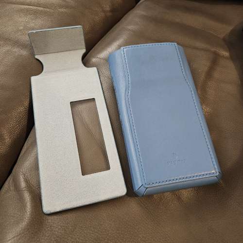 Sony 金磚2, Dignis 特別版套