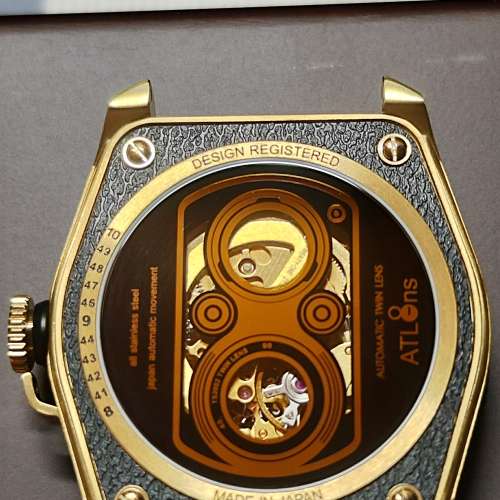 99% new .....全日本制做Tacs 玫瑰金双鏡手錶