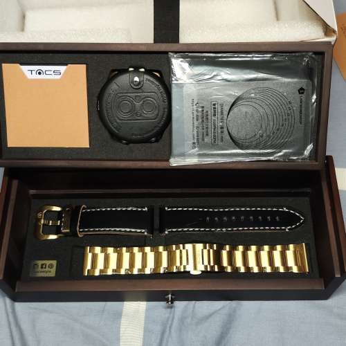 99% new .....全日本制做Tacs 玫瑰金双鏡手錶
