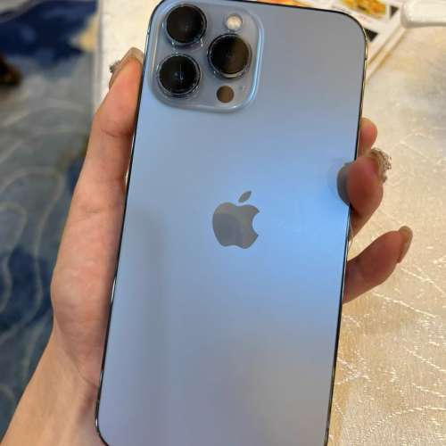 港版 Apple iPhone 13 Pro Max 128G 天峰藍色6.7寸大螢幕，功能全部正常運作，已貼...