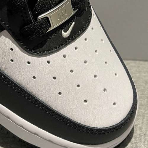 Nike Air Force 1 Low "Panda"