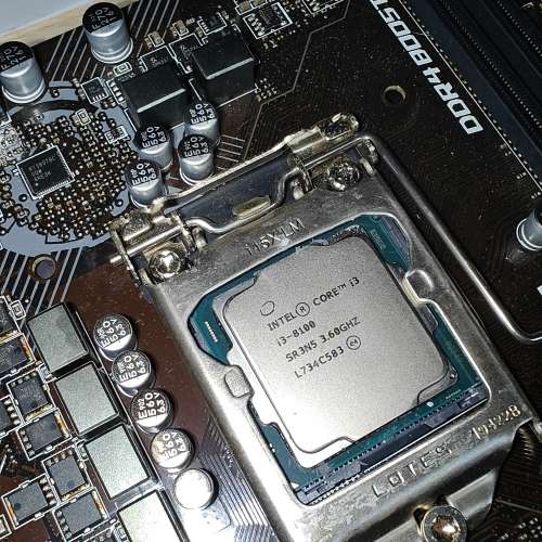 MSI B365M PLUS + intel i3-8100