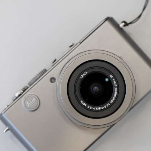 Leica D-Lux 4 Titanium Edition with Paul Smith Alligator Case