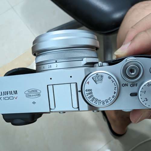 富士Fujifilm x100v 銀色silver,極新淨，行貨