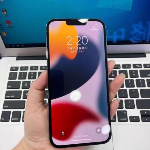 港版 Apple iPhone 13 Pro Max 128G 天峰藍色6.7寸大螢幕，功能全部正常運作，已貼...