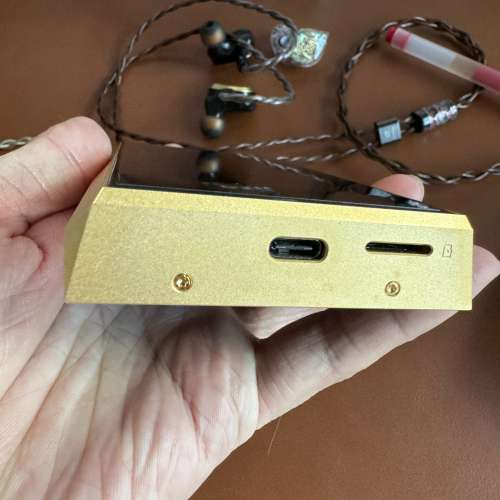 AK Sp1000m royal gold 128gb