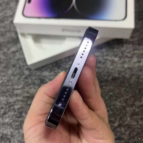 港版 Apple iPhone 14 Pro Max 256G 暗紫色6.7寸大螢幕，買翻極少用，同全新一樣，...