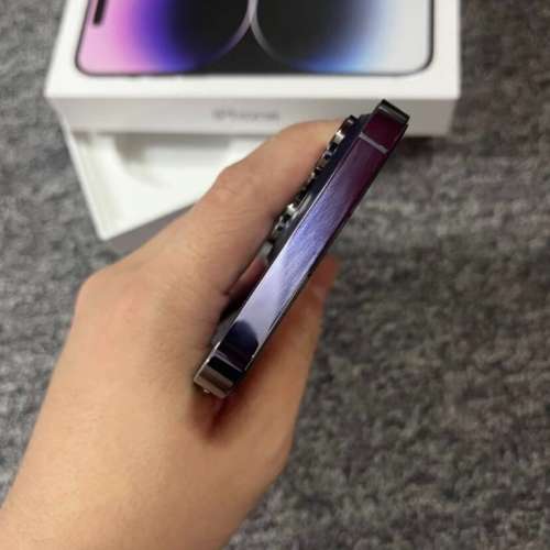 港版 Apple iPhone 14 Pro Max 256G 暗紫色6.7寸大螢幕，買翻極少用，同全新一樣，...