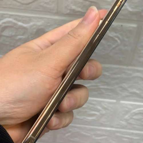 Apple iPhone XS Max 256G，6.7寸mon，電池效能100 %，已貼全新玻璃鋼化貼及保護套！