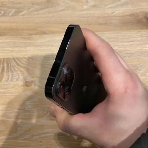 Apple iPhone 12 Pro Max 128G 6.7寸大螢幕，5G 雙卡雙待機，可同時是用兩張實體卡...