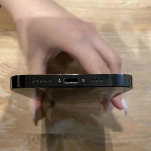 Apple iPhone 12 Pro Max 128G 6.7寸大螢幕，5G 雙卡雙待機，可同時是用兩張實體卡...